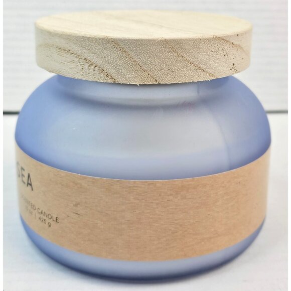 New Soothing Sea Scented Candle 15 Oz Blue Frosted Glass Wooden Lid Relaxation - Picture 4 of 8